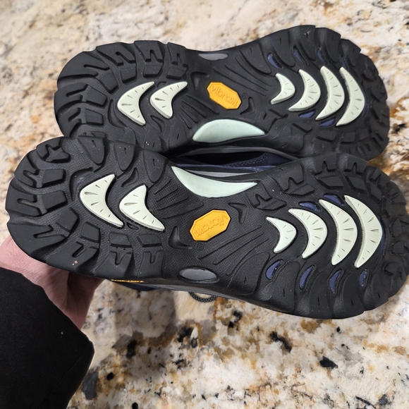Ahnu Montara Hiking Boot In Midnight Blue Women's Size 8.5 Like New - Picture 6 of 13